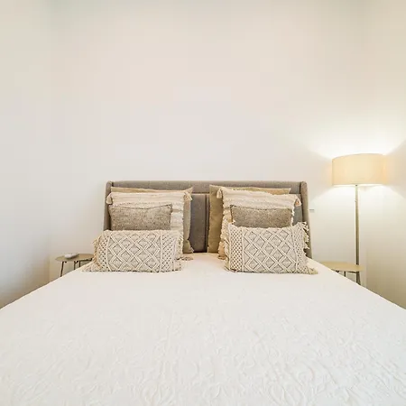 Maria Sardinha By Mtphomes Ferreiras